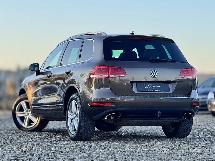 Cumpără / Vinde Volkswagen Touareg 2011 SH, la cel mai bun pret pentru tine!