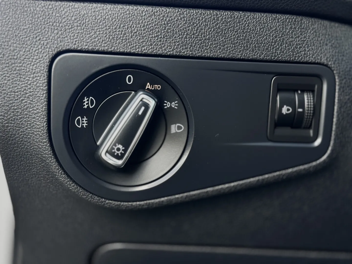 Cumpara/ Vinde online Volkswagen Tiguan 2017 SH, la cel mai bun pret pentru tine!