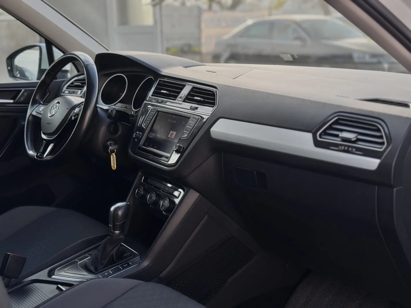 Cumpara/ Vinde online Volkswagen Tiguan 2017 SH, la cel mai bun pret pentru tine!