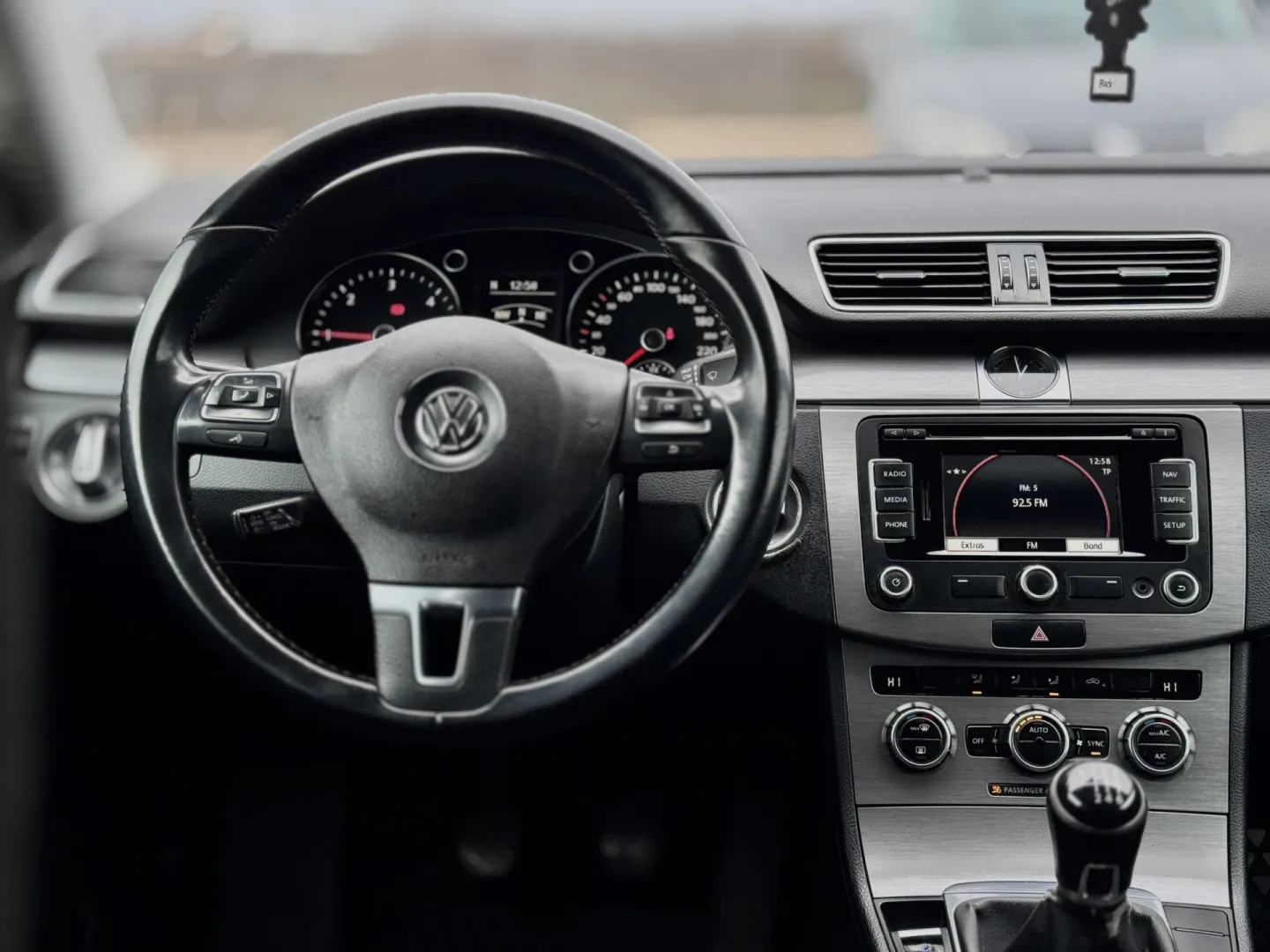 Cumpara/ Vinde online Volkswagen Passat 2013 SH, la cel mai bun pret pentru tine!