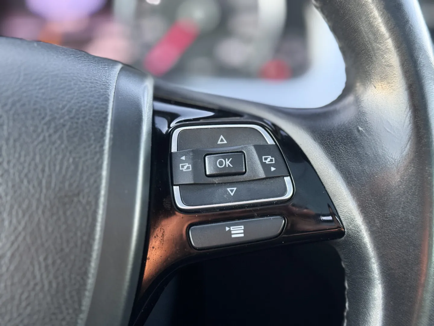 Cumpara/ Vinde online Volkswagen Touareg 2011 SH, la cel mai bun pret pentru tine!