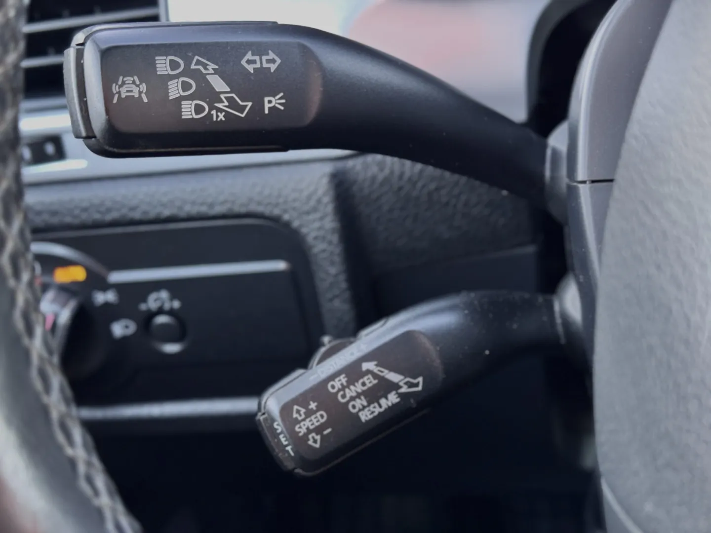 Cumpara/ Vinde online Volkswagen Touareg 2011 SH, la cel mai bun pret pentru tine!