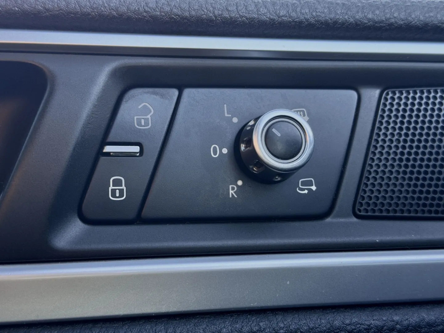 Cumpara/ Vinde online Volkswagen Touareg 2011 SH, la cel mai bun pret pentru tine!