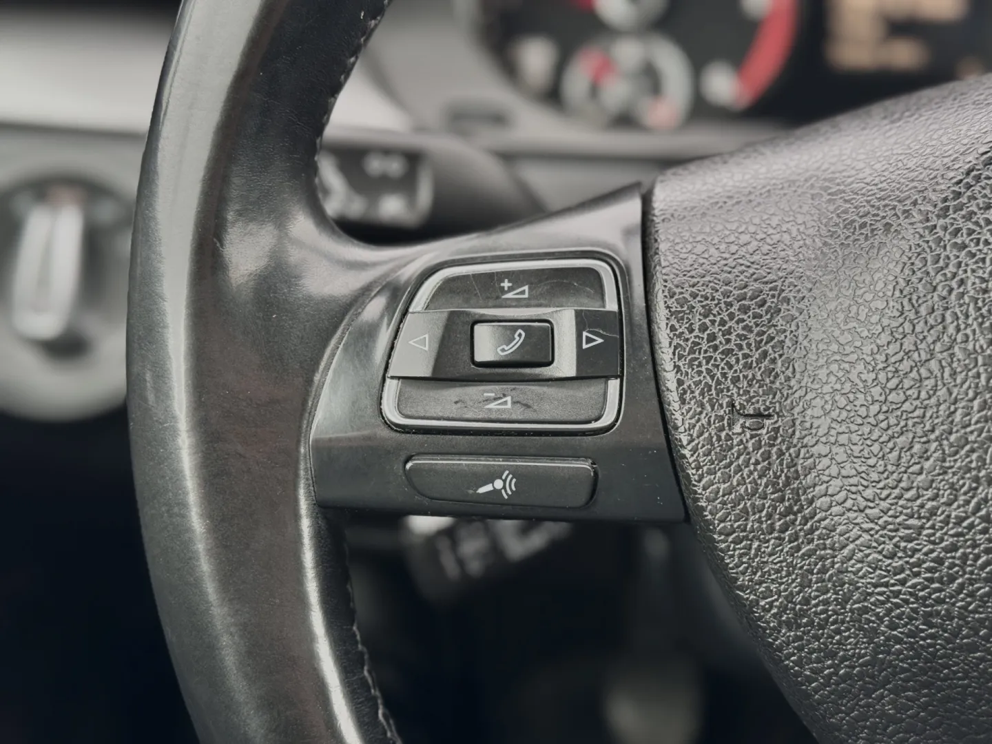Cumpara/ Vinde online Volkswagen Passat 2013 SH, la cel mai bun pret pentru tine!