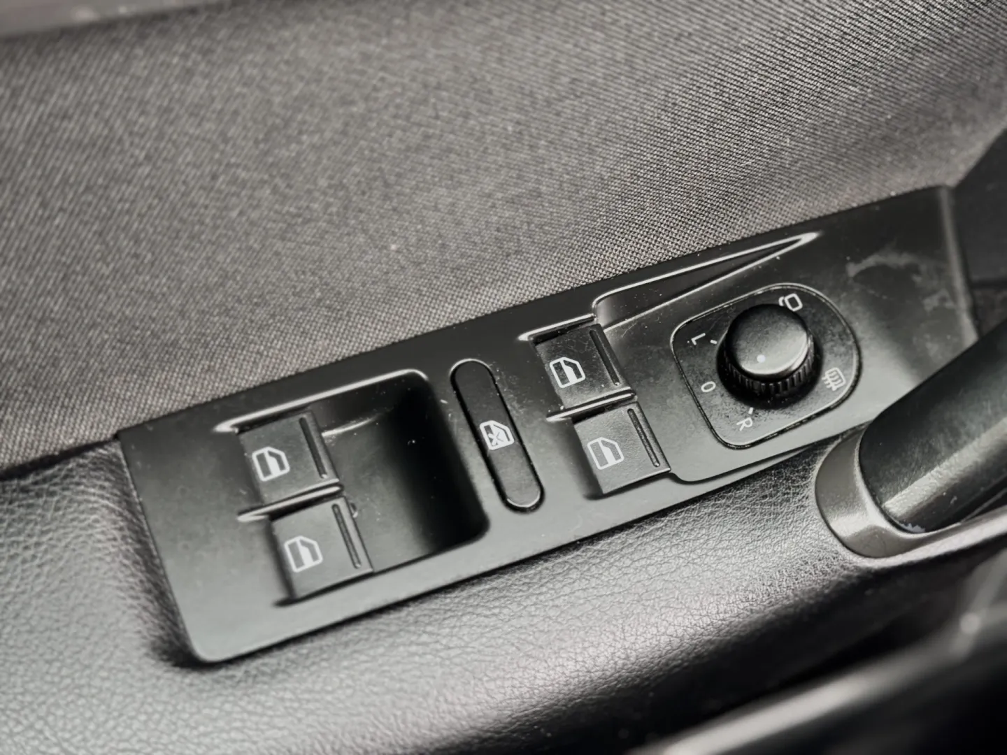 Cumpara/ Vinde online Volkswagen Passat 2013 SH, la cel mai bun pret pentru tine!