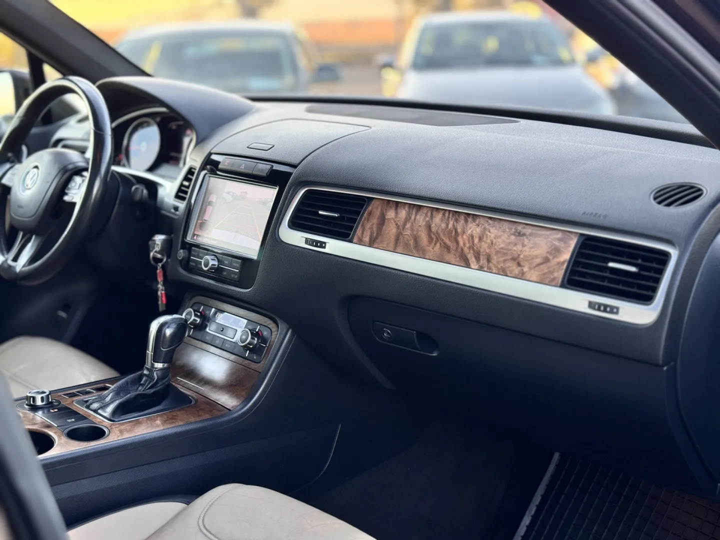 Cumpara/ Vinde online Volkswagen Touareg 2011 SH, la cel mai bun pret pentru tine!