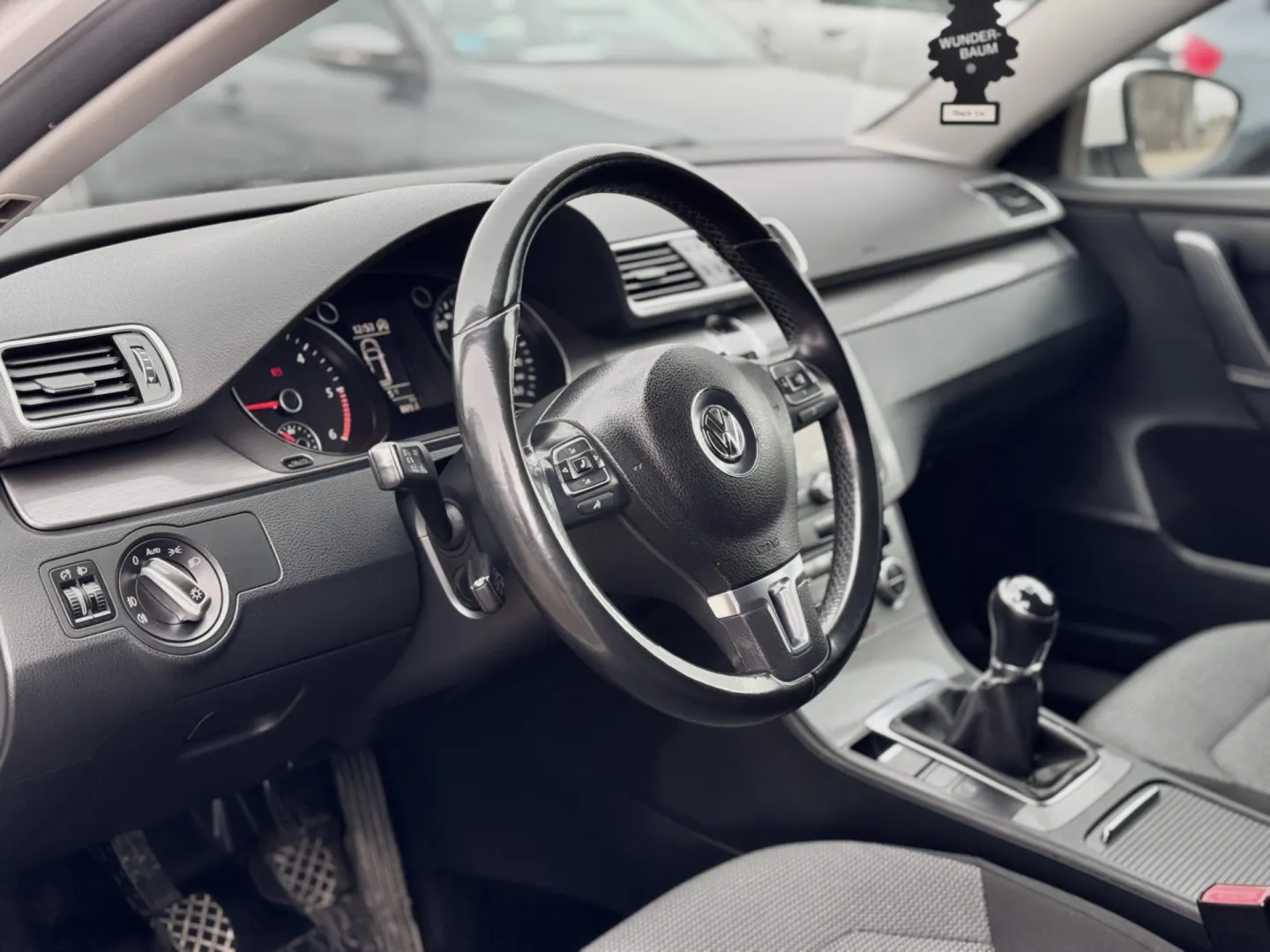 Cumpara/ Vinde online Volkswagen Passat 2013 SH, la cel mai bun pret pentru tine!