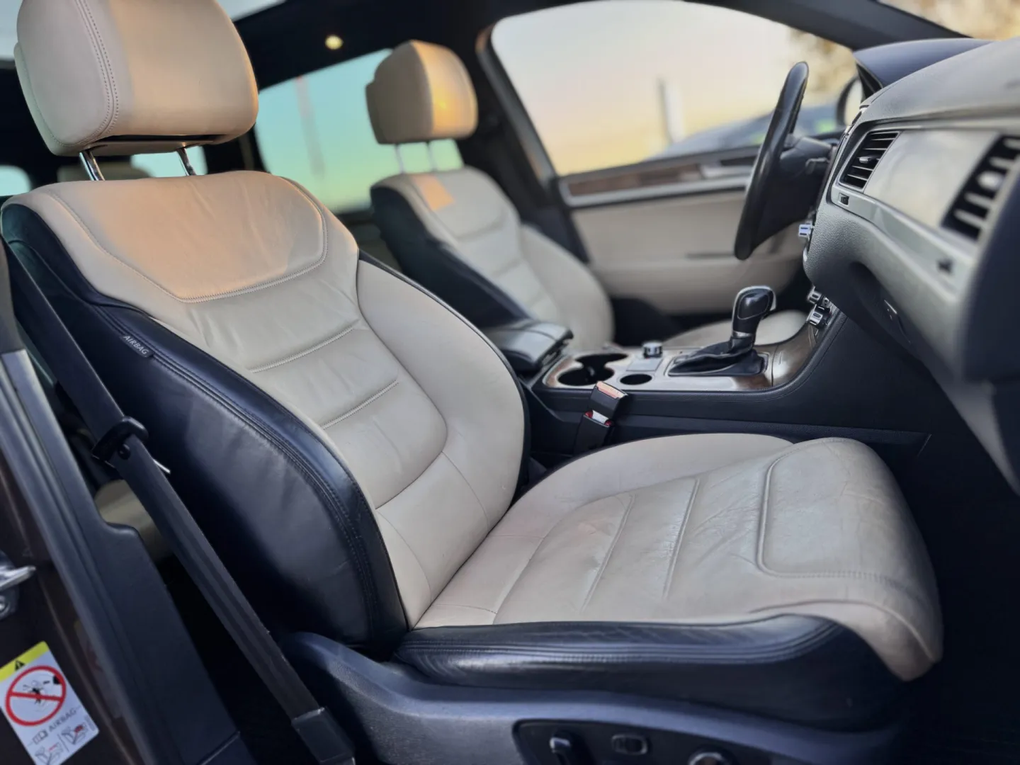 Cumpara/ Vinde online Volkswagen Touareg 2011 SH, la cel mai bun pret pentru tine!