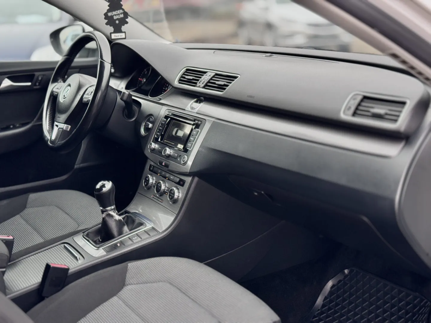 Cumpara/ Vinde online Volkswagen Passat 2013 SH, la cel mai bun pret pentru tine!