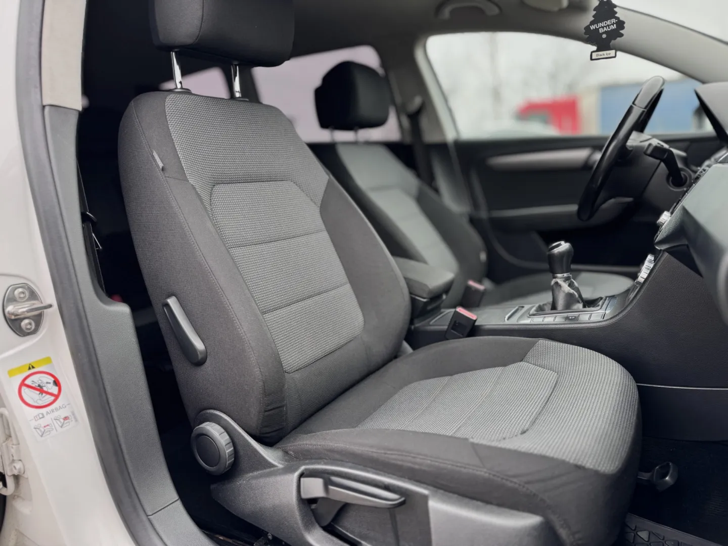 Cumpara/ Vinde online Volkswagen Passat 2013 SH, la cel mai bun pret pentru tine!