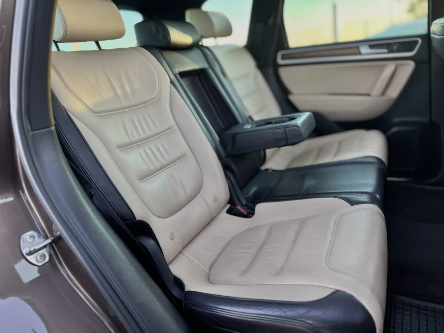 Cumpara/ Vinde online Volkswagen Touareg 2011 SH, la cel mai bun pret pentru tine!