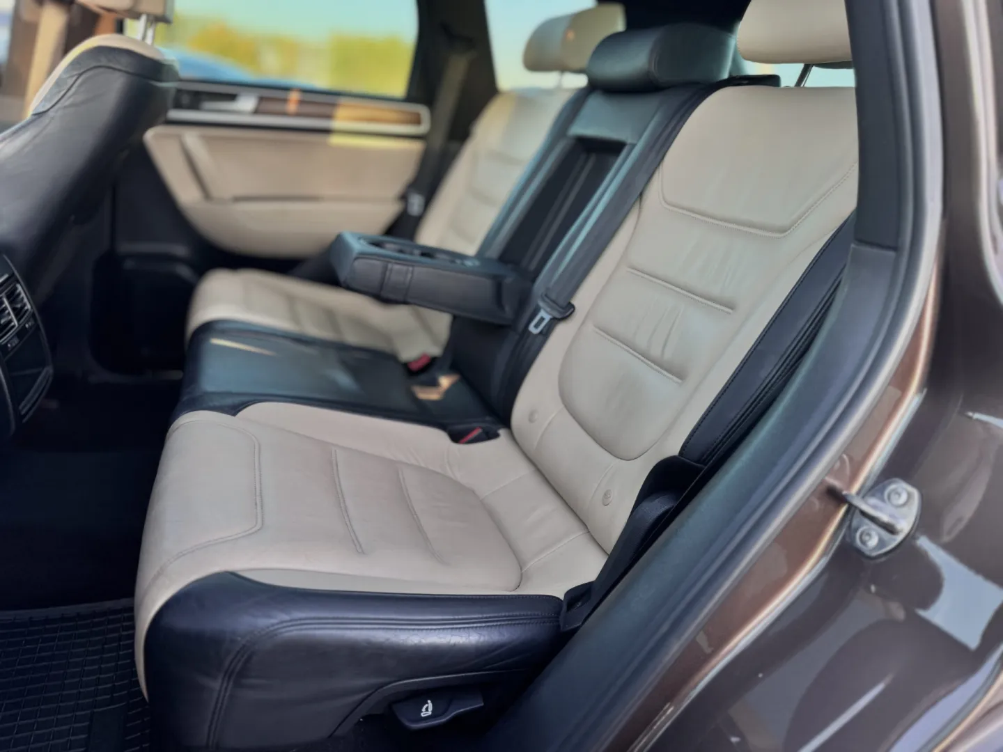Cumpara/ Vinde online Volkswagen Touareg 2011 SH, la cel mai bun pret pentru tine!