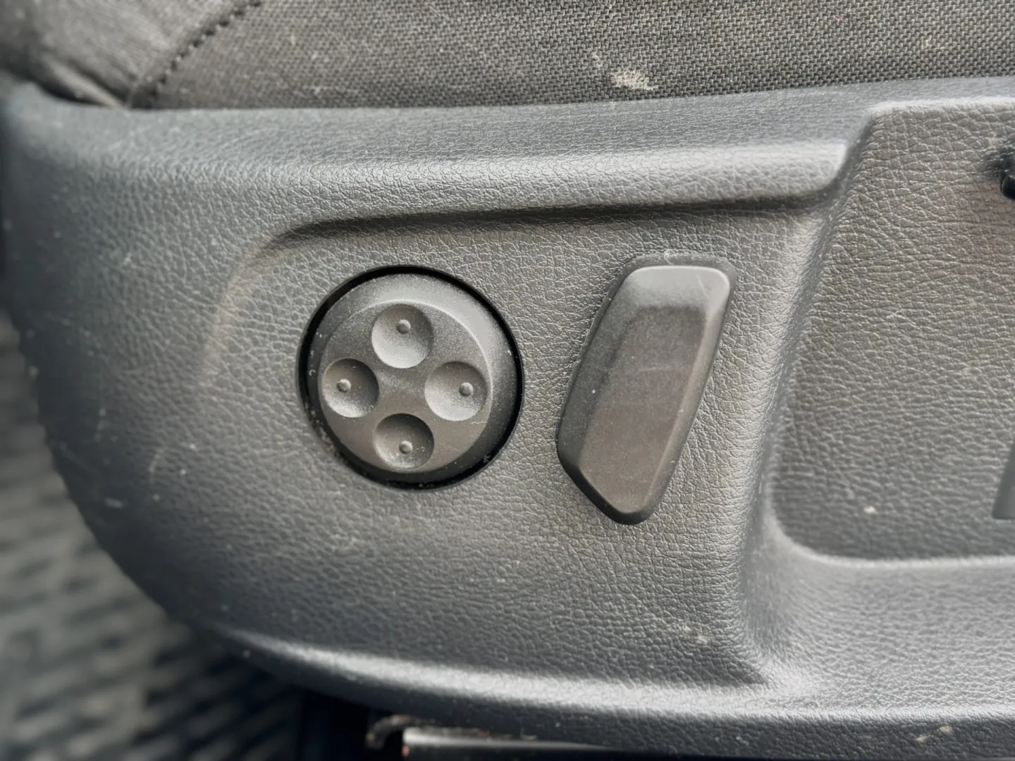 Cumpara/ Vinde online Volkswagen Passat 2013 SH, la cel mai bun pret pentru tine!