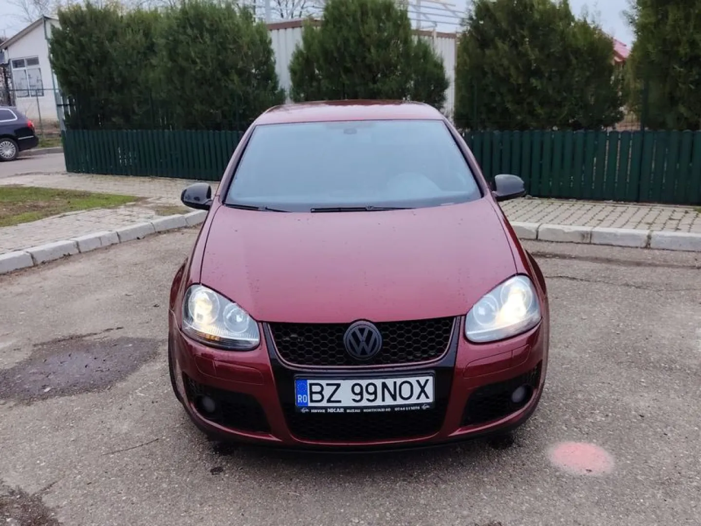 Cumpara/ Vinde online Volkswagen Golf 2005 SH, la cel mai bun pret pentru tine!