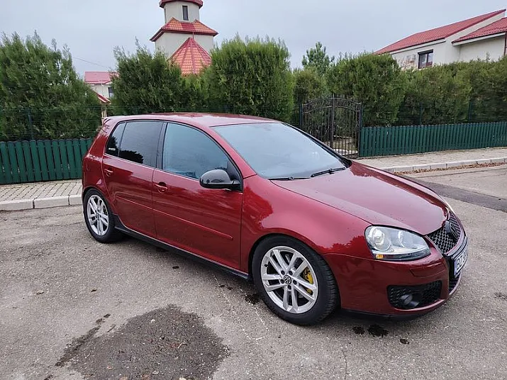 Cumpără / Vinde Volkswagen Golf 2005 SH, la cel mai bun pret pentru tine!