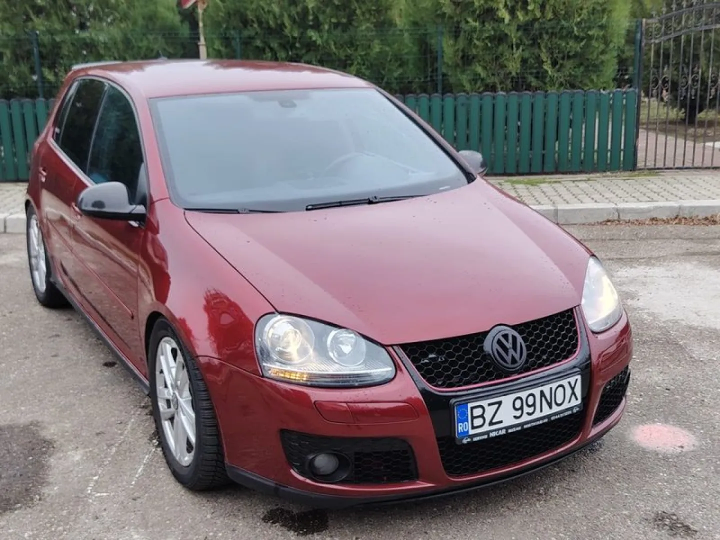 Cumpara/ Vinde online Volkswagen Golf 2005 SH, la cel mai bun pret pentru tine!