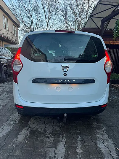 Cumpără / Vinde Dacia Lodgy 2015 SH, la cel mai bun pret pentru tine!