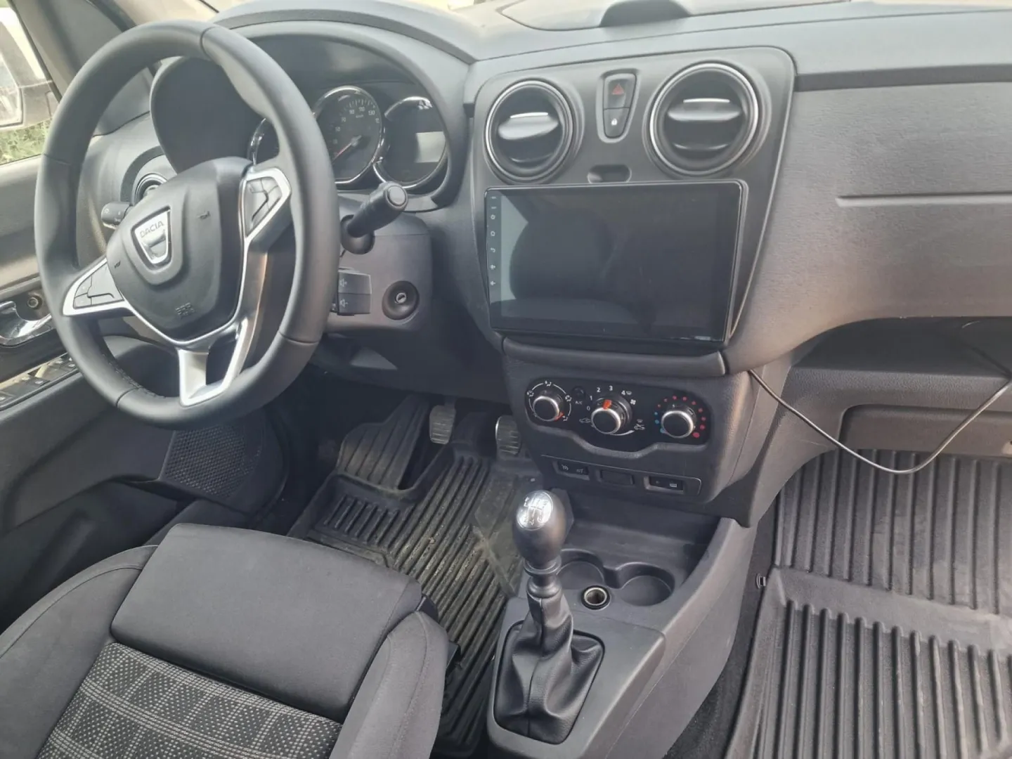 Cumpara/ Vinde online Dacia Lodgy 2019 SH, la cel mai bun pret pentru tine!