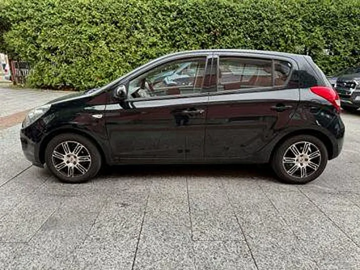 Cumpără / Vinde Hyundai i20 2013 SH, la cel mai bun pret pentru tine!