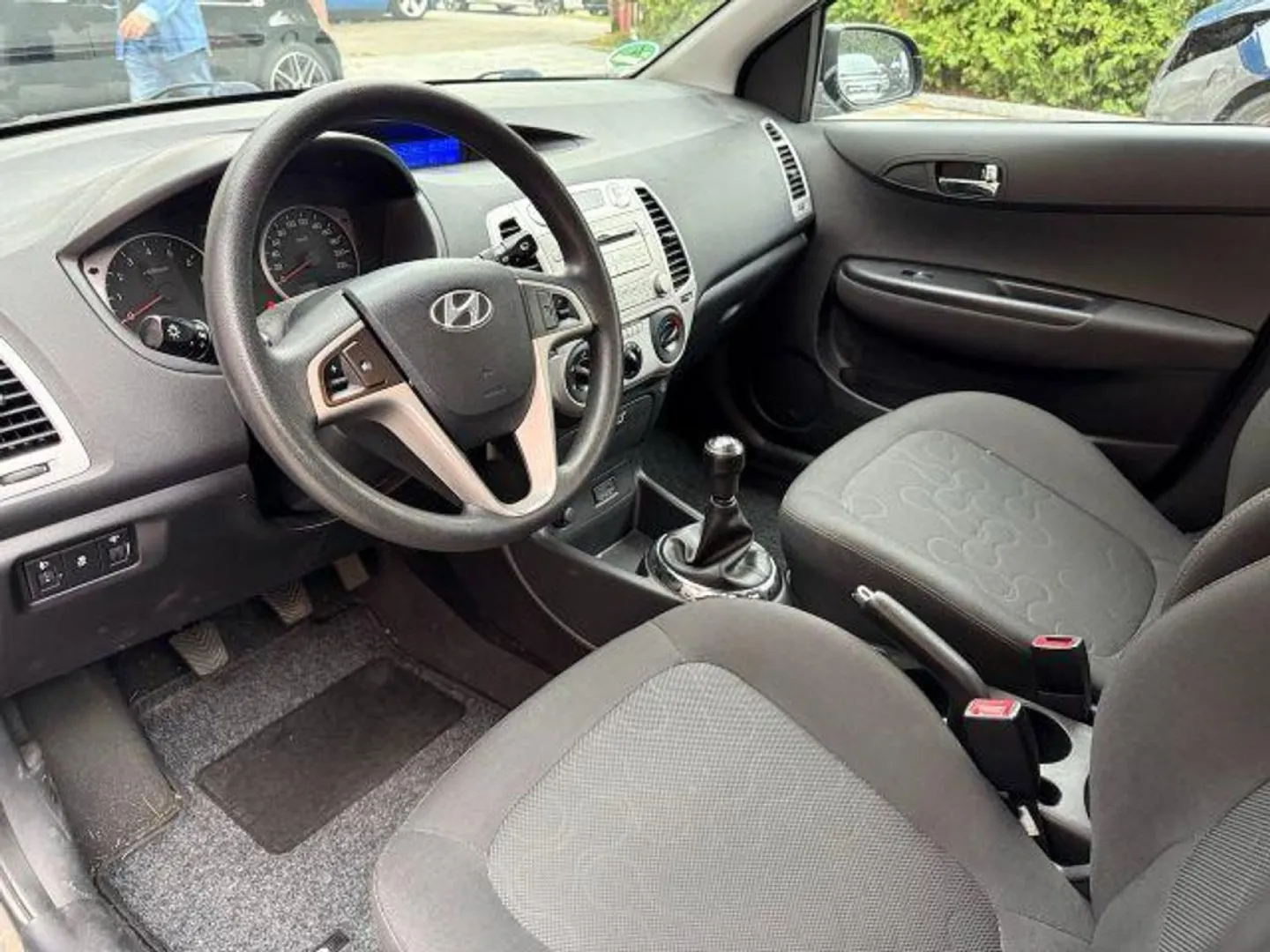 Cumpara/ Vinde online Hyundai i20 2013 SH, la cel mai bun pret pentru tine!