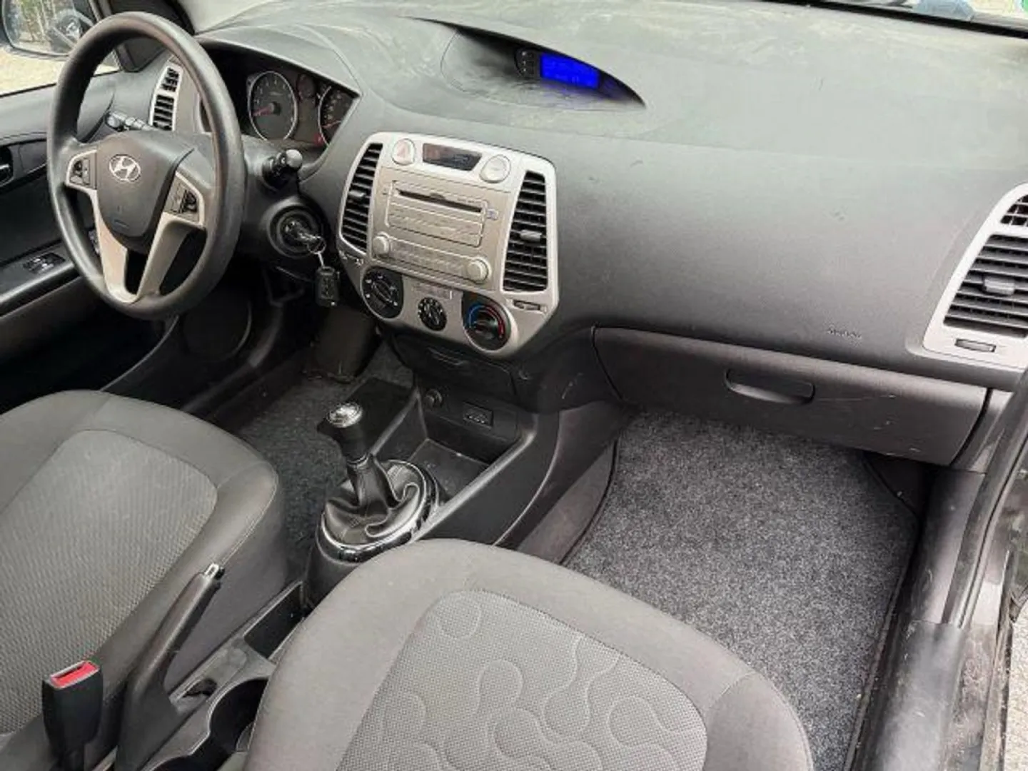 Cumpara/ Vinde online Hyundai i20 2013 SH, la cel mai bun pret pentru tine!