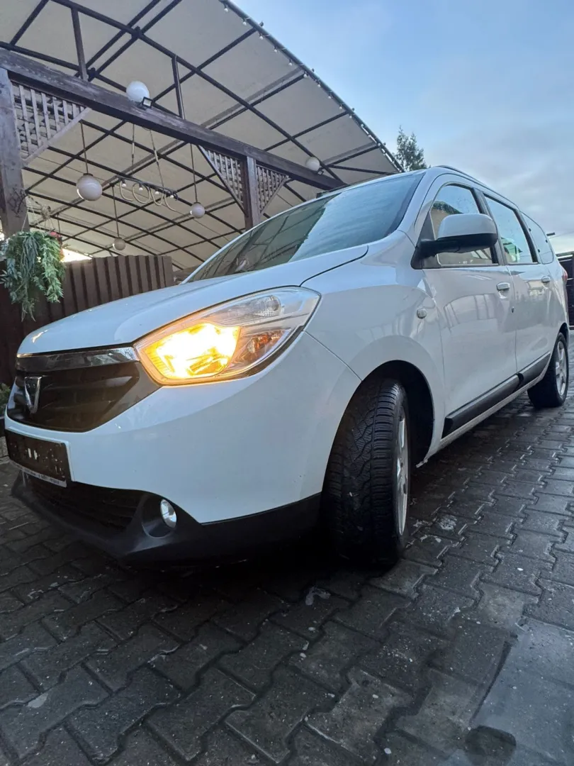Cumpara/ Vinde online Dacia Lodgy 2015 SH, la cel mai bun pret pentru tine!