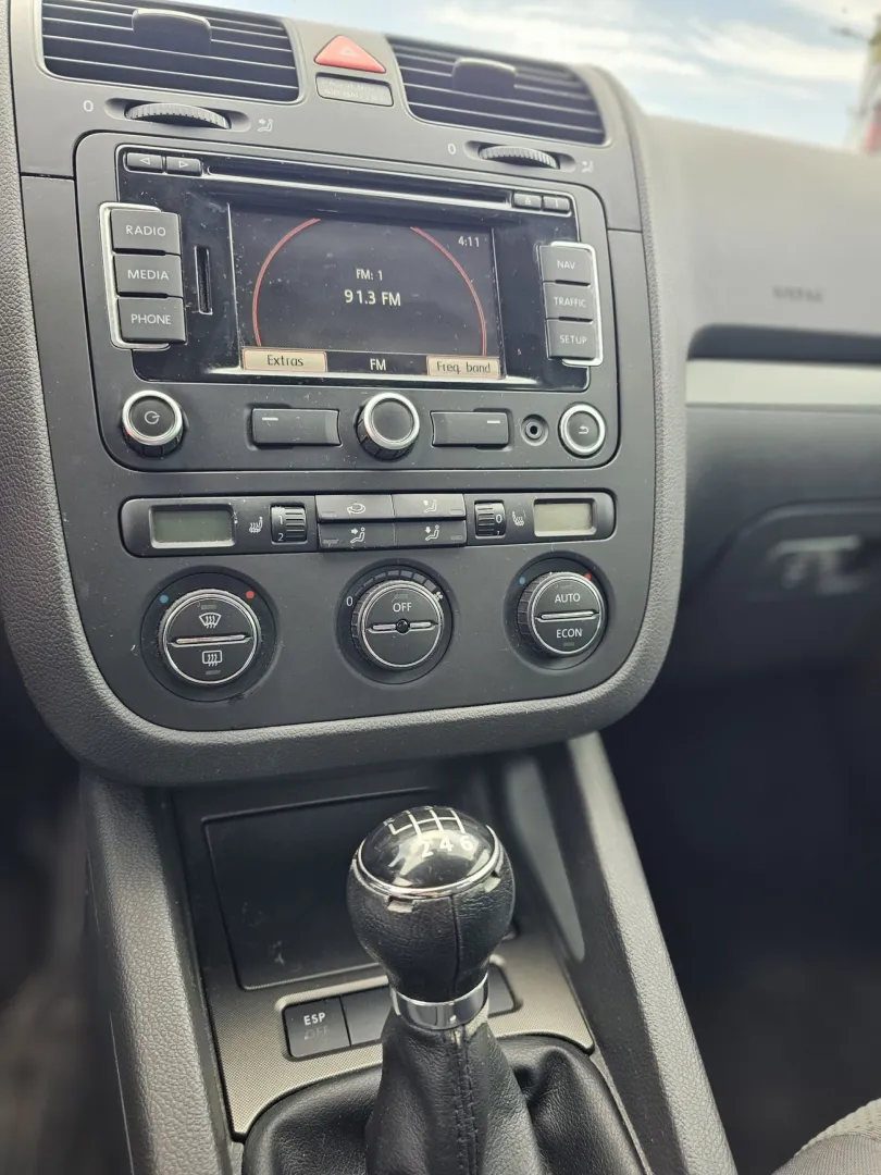 Cumpara/ Vinde online Volkswagen Golf 2008 SH, la cel mai bun pret pentru tine!