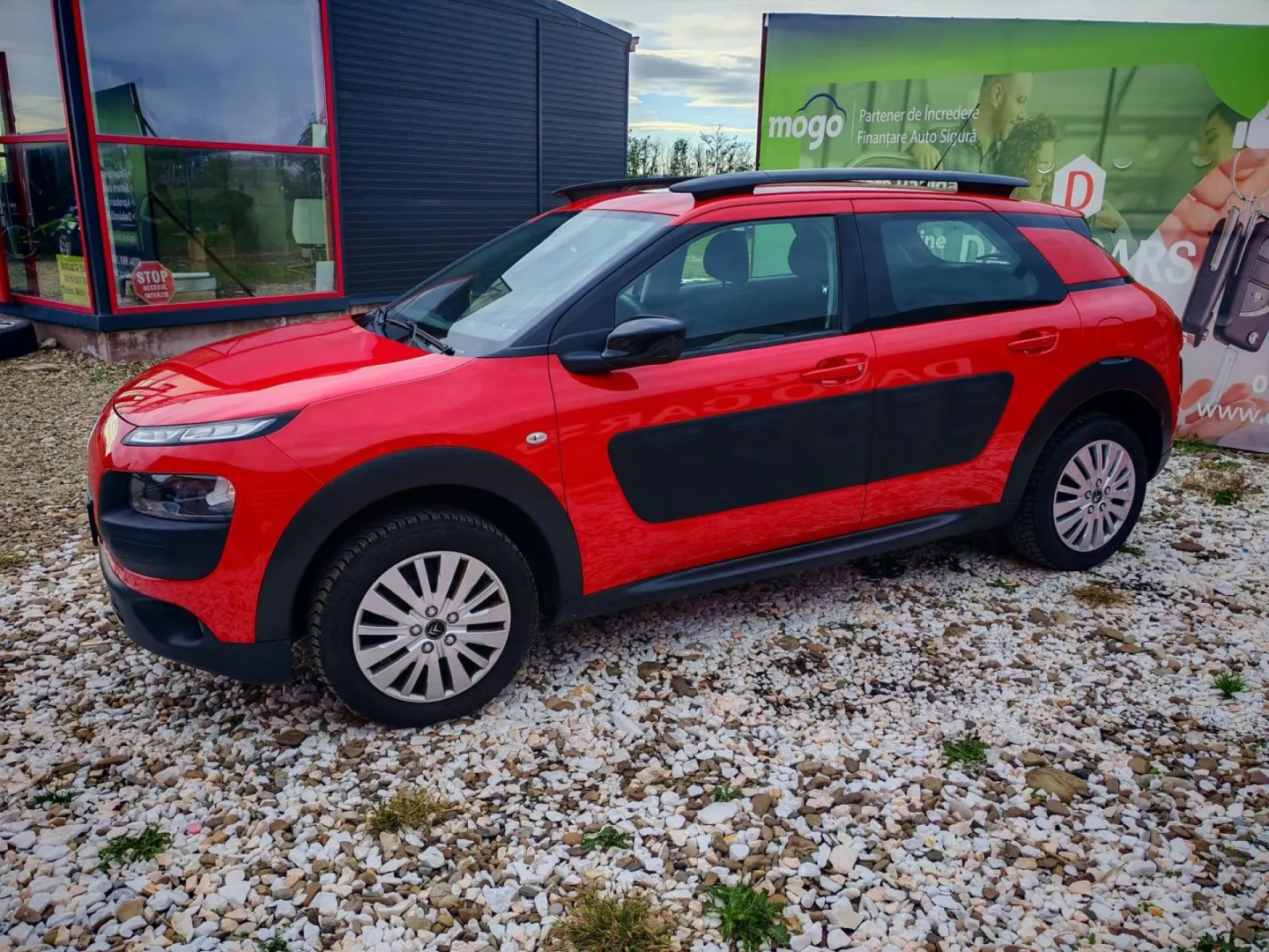 Cumpara/ Vinde online Citroen C4 Cactus 2015 SH, la cel mai bun pret pentru tine!