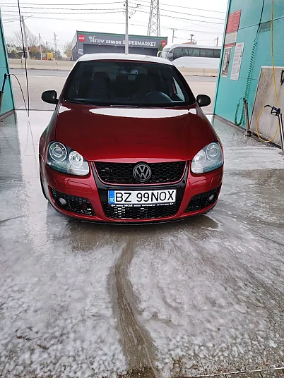 Cumpără / Vinde Volkswagen Golf 2006 SH, la cel mai bun pret pentru tine!