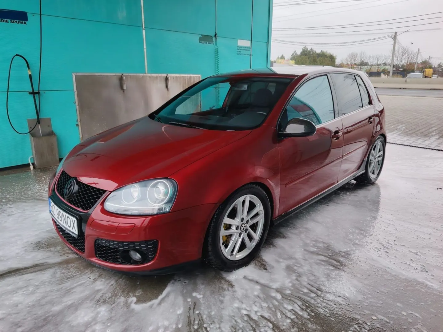 Cumpara/ Vinde online Volkswagen Golf 2006 SH, la cel mai bun pret pentru tine!