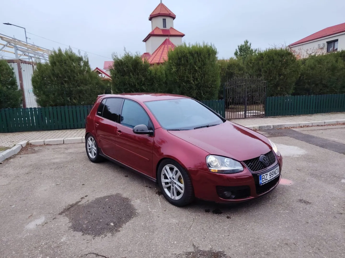 Cumpara/ Vinde online Volkswagen Golf 2006 SH, la cel mai bun pret pentru tine!