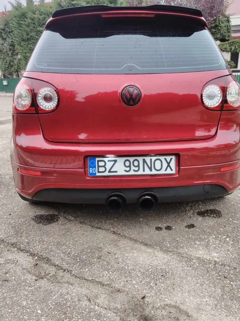 Cumpara/ Vinde online Volkswagen Golf 2006 SH, la cel mai bun pret pentru tine!