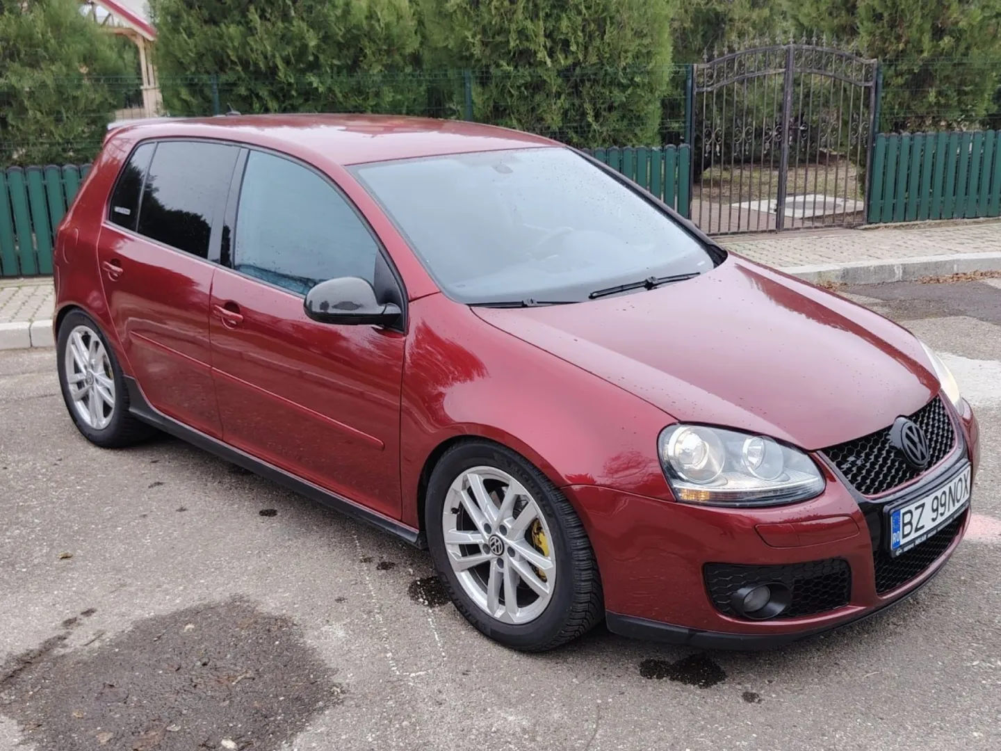 Cumpara/ Vinde online Volkswagen Golf 2006 SH, la cel mai bun pret pentru tine!