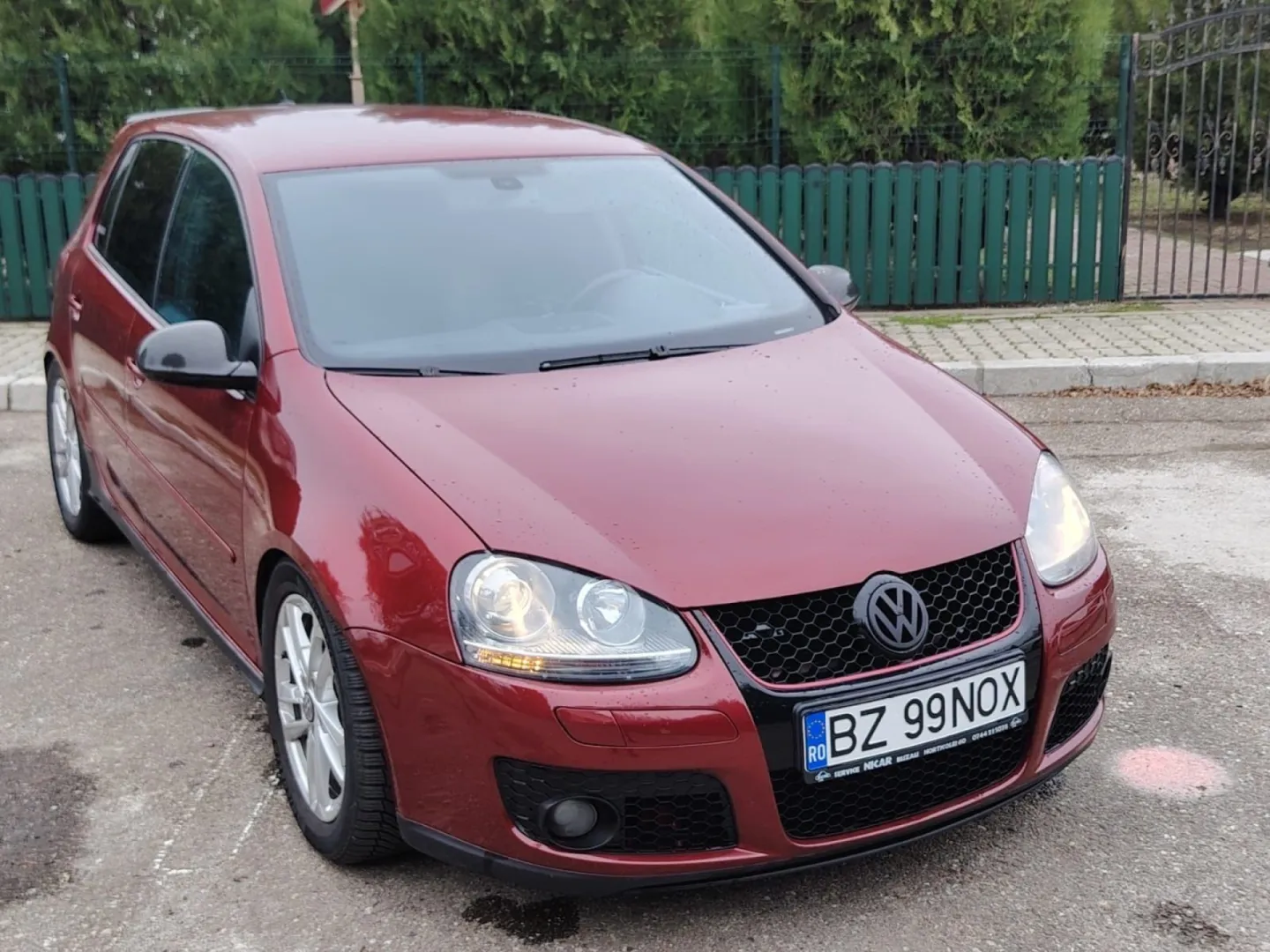 Cumpara/ Vinde online Volkswagen Golf 2006 SH, la cel mai bun pret pentru tine!
