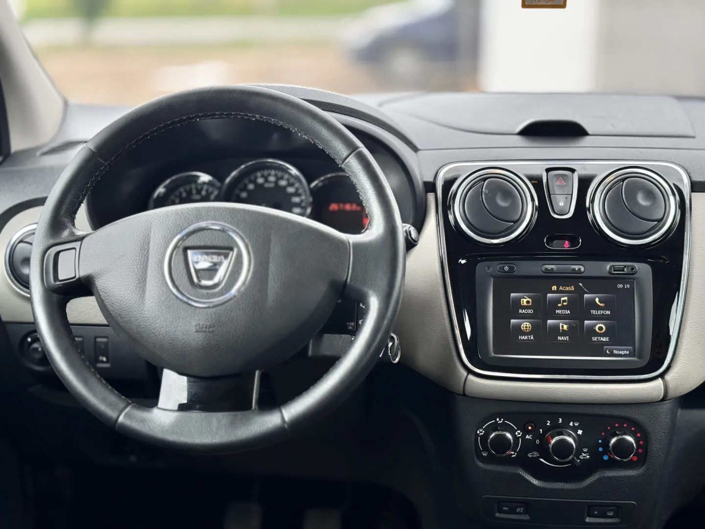 Cumpara/ Vinde online Dacia Lodgy 2012 SH, la cel mai bun pret pentru tine!
