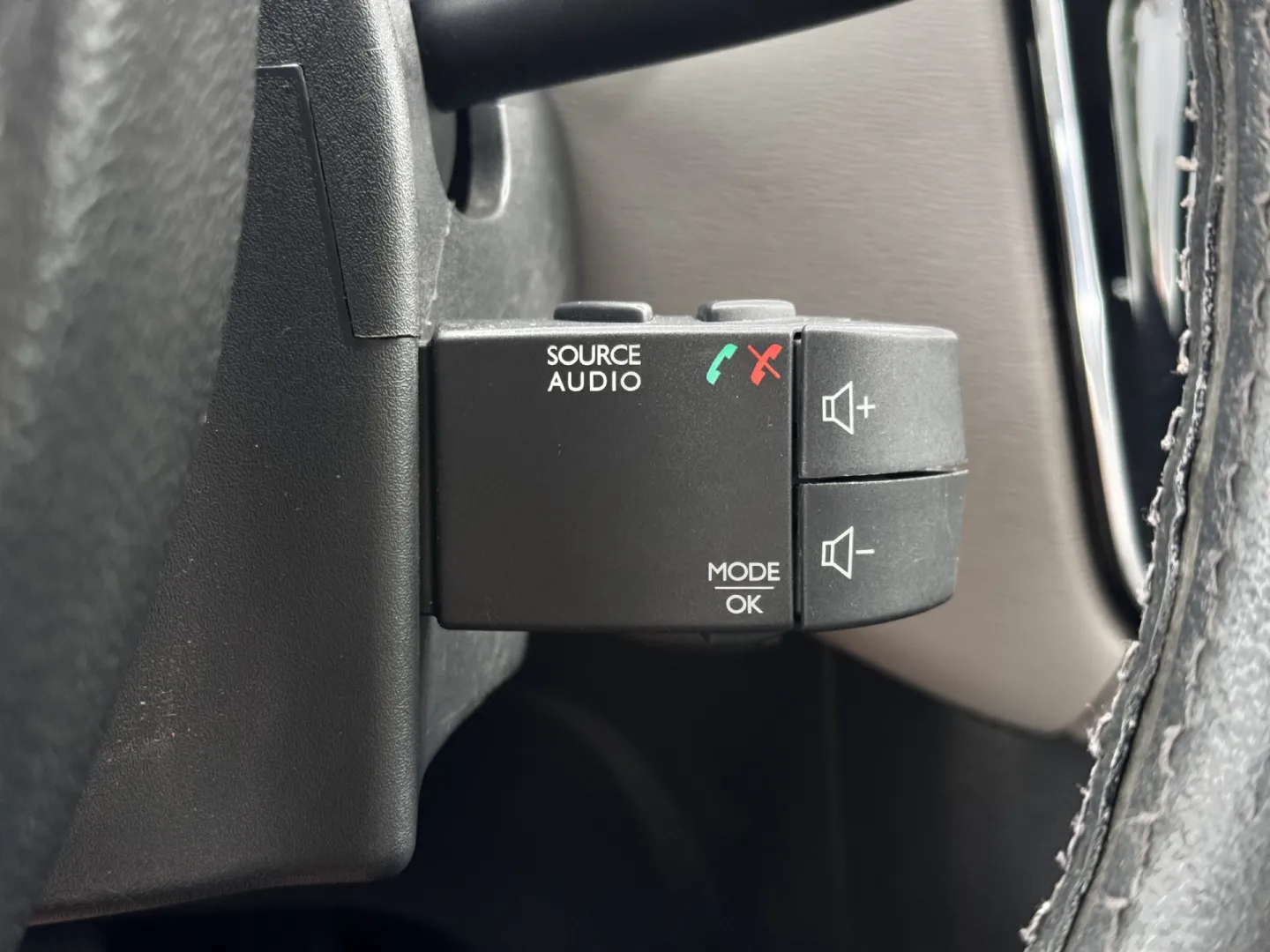 Cumpara/ Vinde online Dacia Lodgy 2012 SH, la cel mai bun pret pentru tine!