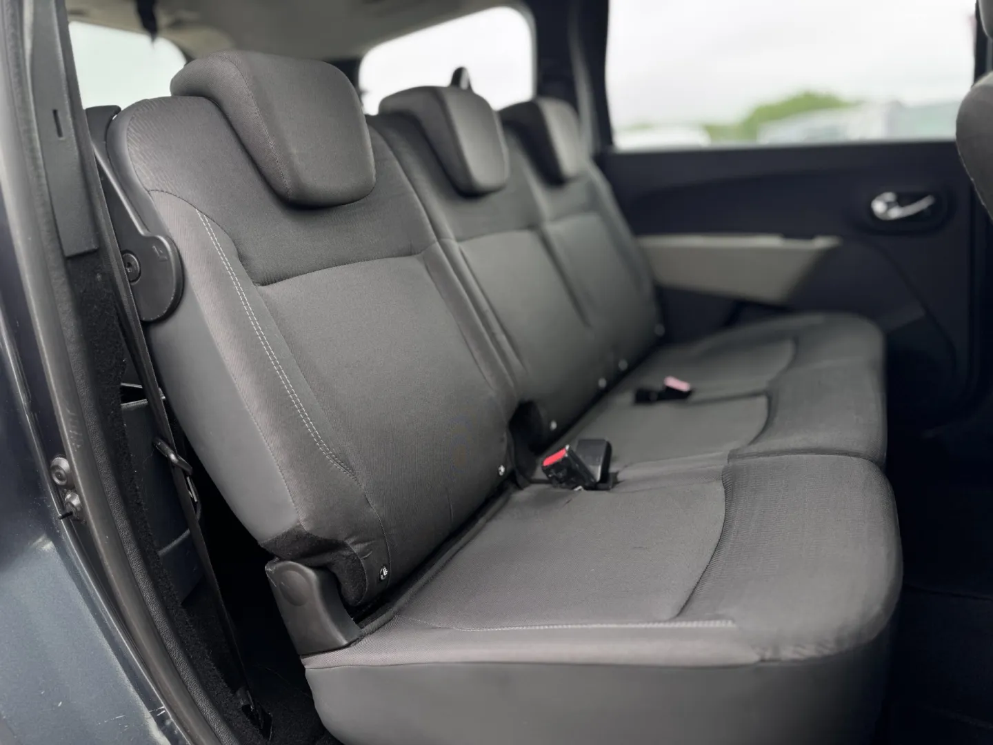 Cumpara/ Vinde online Dacia Lodgy 2012 SH, la cel mai bun pret pentru tine!