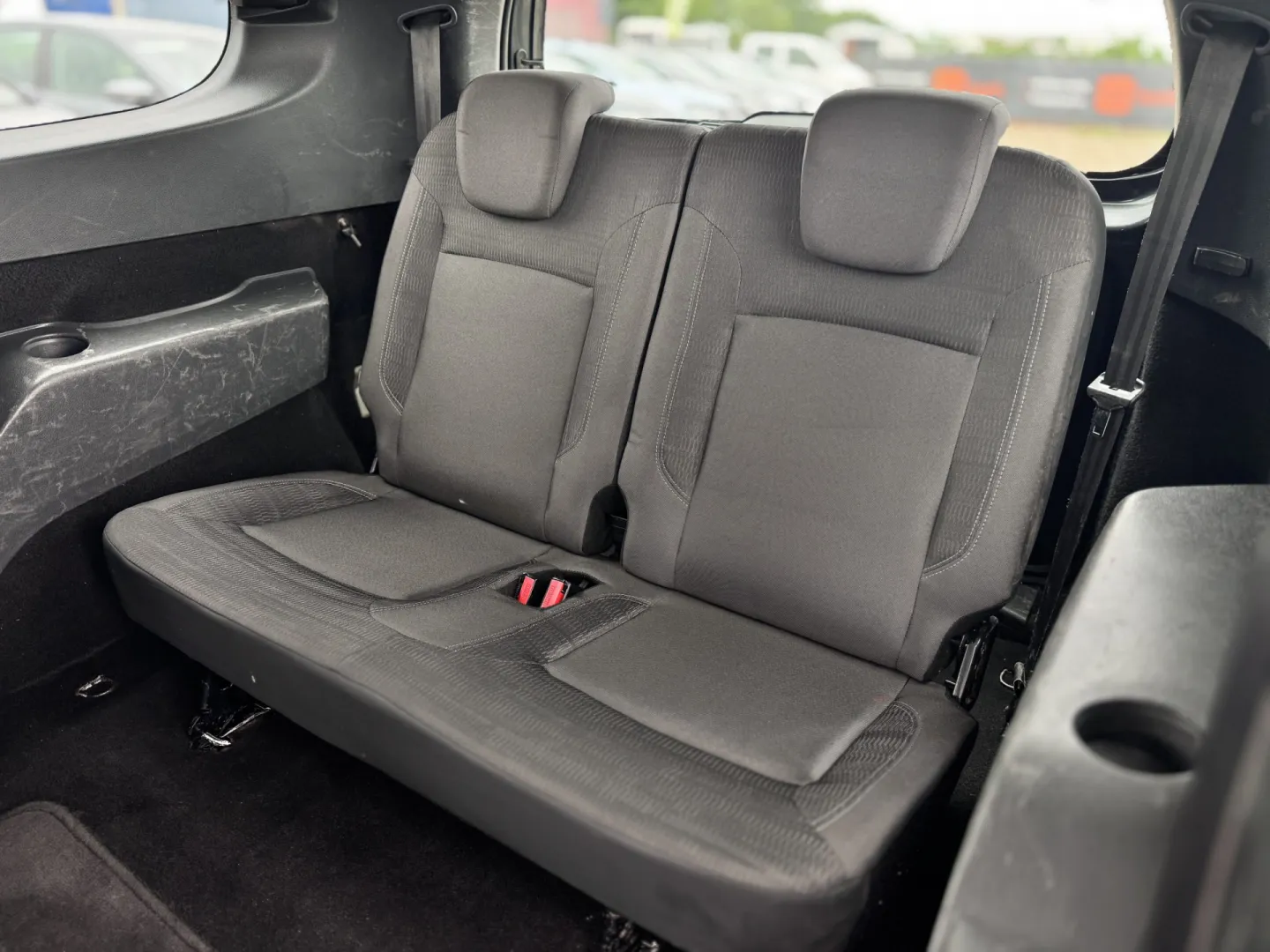 Cumpara/ Vinde online Dacia Lodgy 2012 SH, la cel mai bun pret pentru tine!