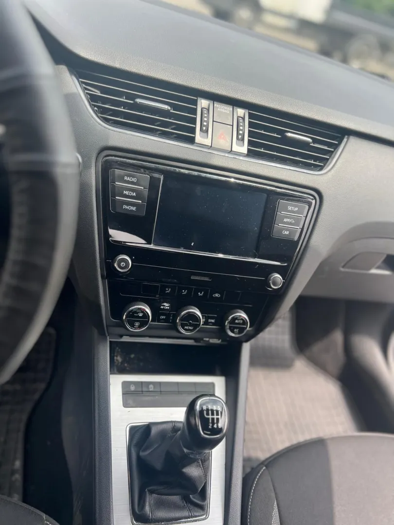 Cumpara/ Vinde online Skoda Octavia 2019 SH, la cel mai bun pret pentru tine!