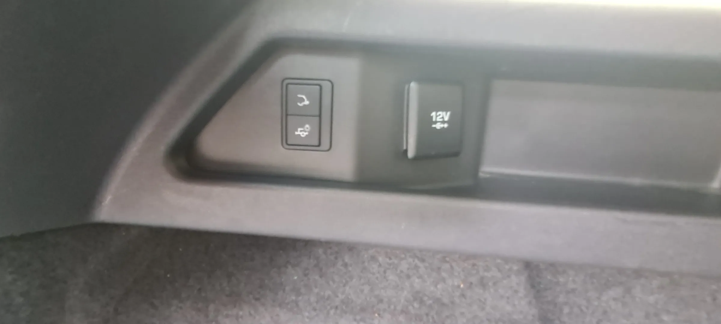 Cumpara/ Vinde online Land Rover Discovery Sport 2019 SH, la cel mai bun pret pentru tine!
