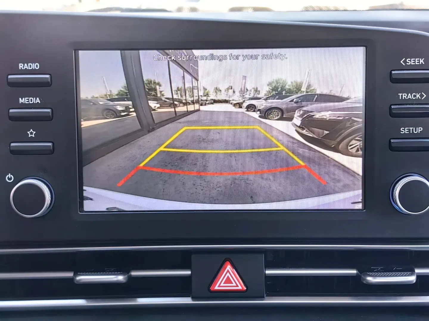 Cumpara/ Vinde online Hyundai Elantra 2022 SH, la cel mai bun pret pentru tine!