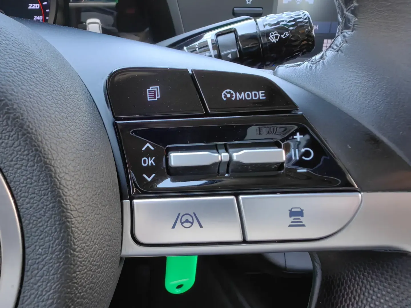 Cumpara/ Vinde online Hyundai Elantra 2022 SH, la cel mai bun pret pentru tine!