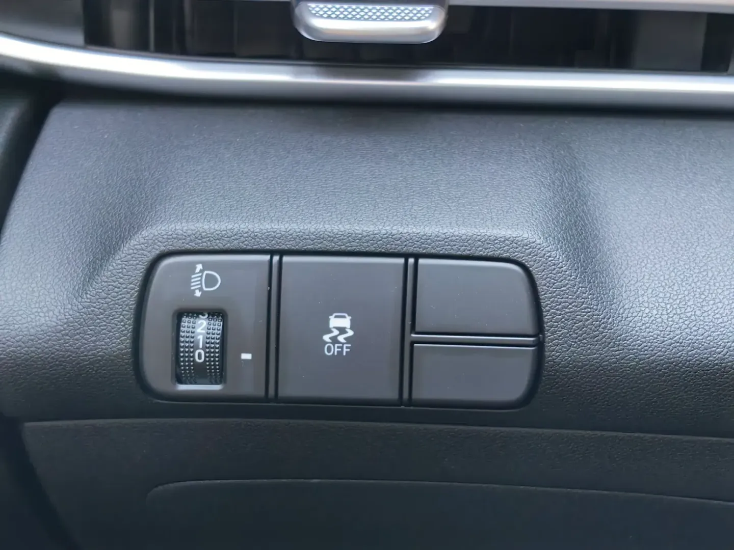 Cumpara/ Vinde online Hyundai Elantra 2022 SH, la cel mai bun pret pentru tine!