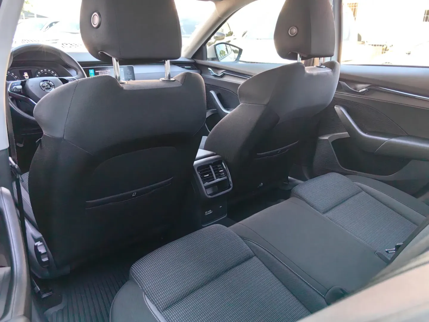 Cumpara/ Vinde online Skoda Octavia 2020 SH, la cel mai bun pret pentru tine!