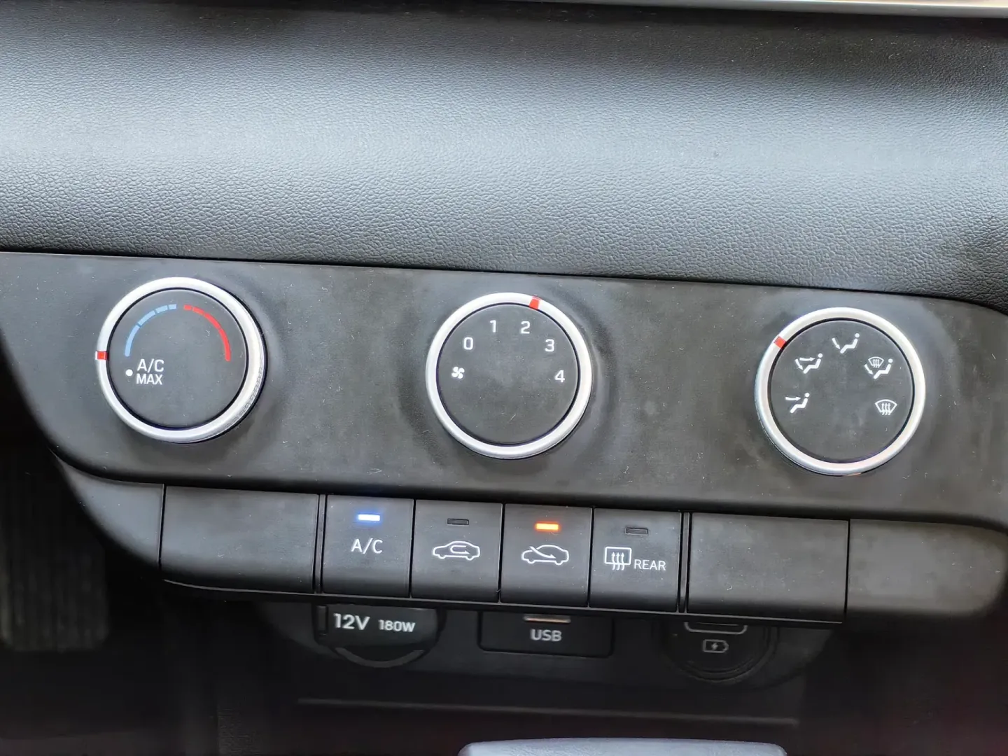 Cumpara/ Vinde online Hyundai Elantra 2022 SH, la cel mai bun pret pentru tine!
