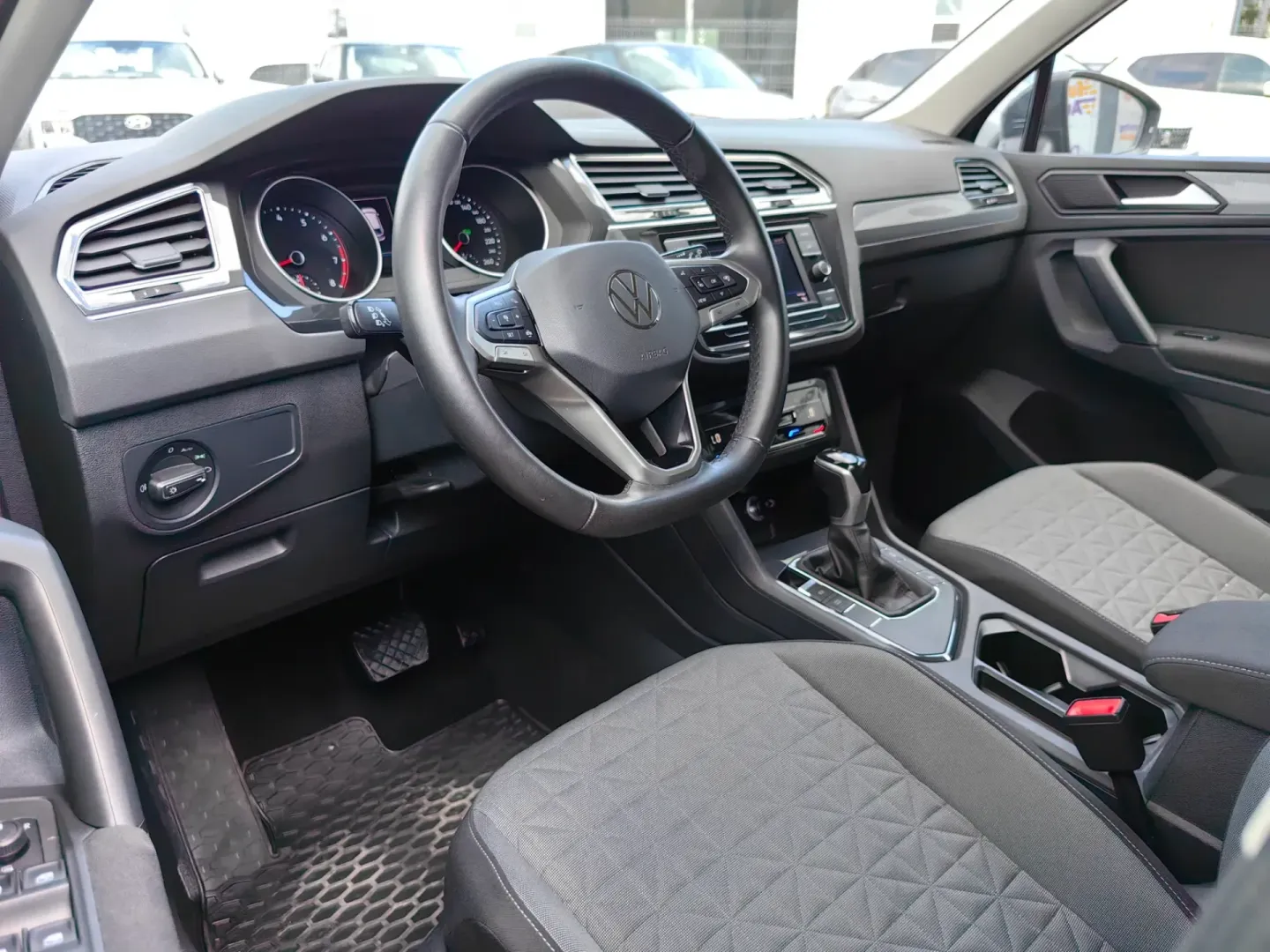 Cumpara/ Vinde online Volkswagen Tiguan 2022 SH, la cel mai bun pret pentru tine!