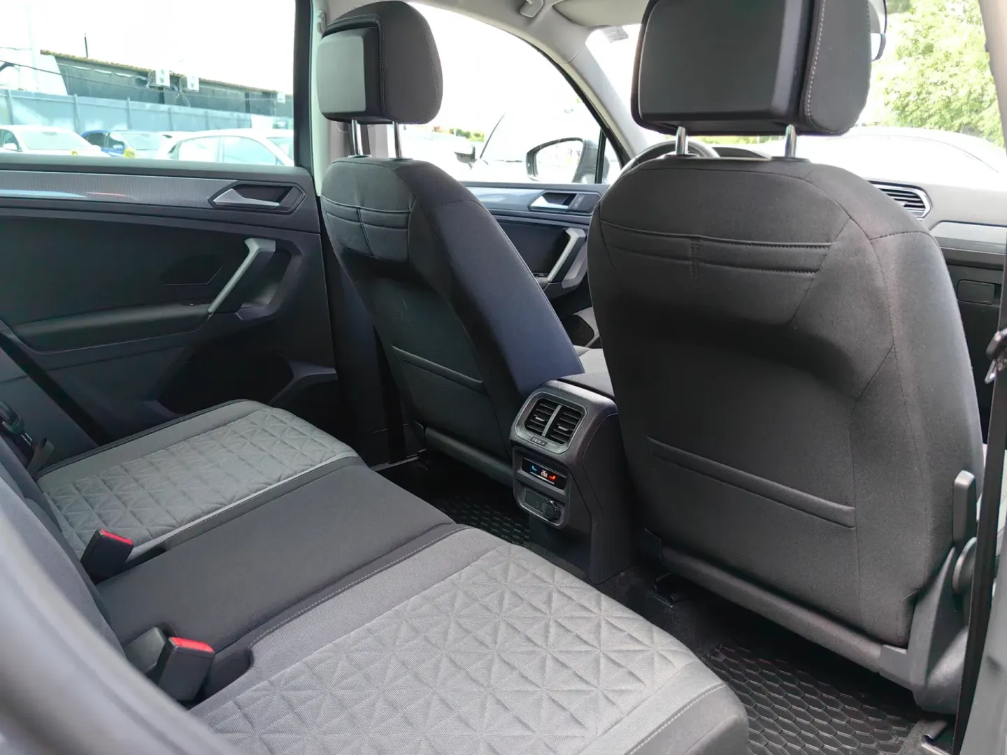 Cumpara/ Vinde online Volkswagen Tiguan 2022 SH, la cel mai bun pret pentru tine!