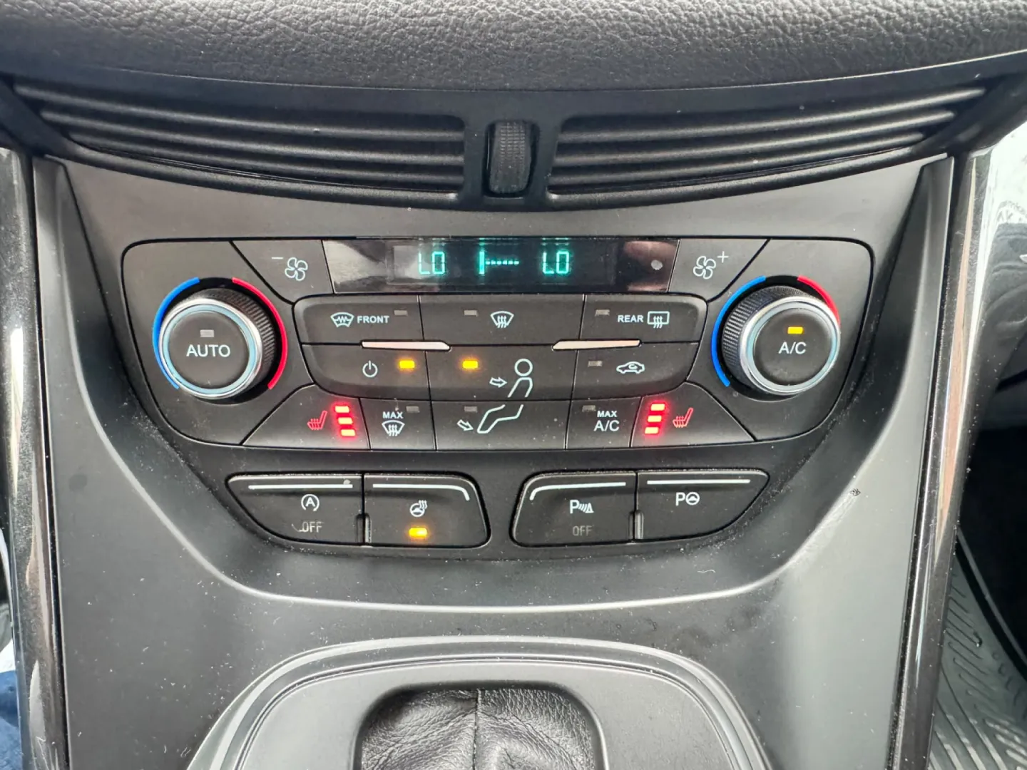 Cumpara/ Vinde online Ford Kuga 2017 SH, la cel mai bun pret pentru tine!