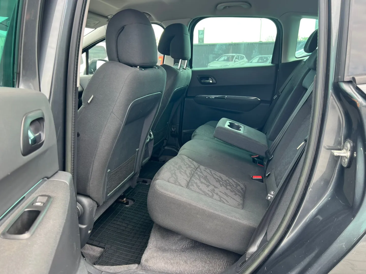 Cumpara/ Vinde online Peugeot 3008 1.6 Active 2013 SH, la cel mai bun pret pentru tine!