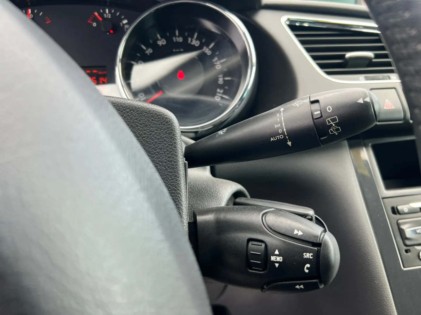 Cumpara/ Vinde online Peugeot 3008 1.6 Active 2013 SH, la cel mai bun pret pentru tine!